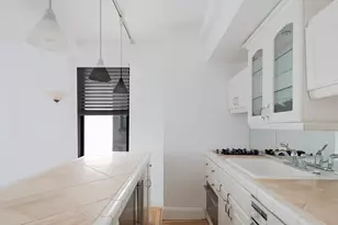 400 E 59th St, New York City, NY 10022 - Photo 10