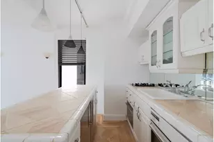 400 E 59th St, New York City, NY 10022 - Photo 10