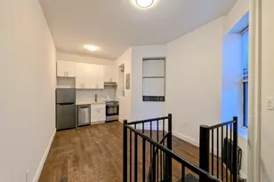 454 W 22nd St, New York City, NY 10011 - Photo 2