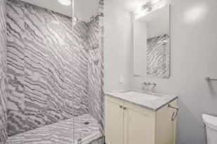 1065 Park Ave, New York City, NY 10128 - Photo 16
