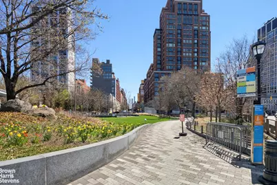 410 W 23rd Street #2E, New York, NY 10011 - Photo 12