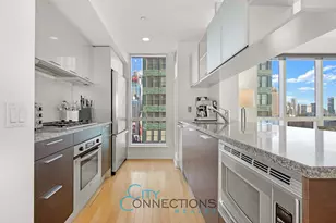 350 W 42nd St, New York, NY 10036 - Photo 8