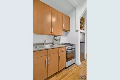 26 Bedford Street #2B, New York City, NY 10014 - Photo 4
