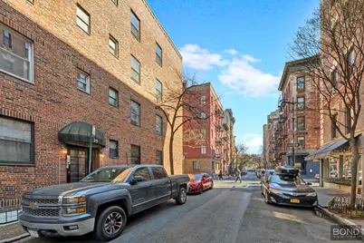 26 Bedford Street #2B, New York City, NY 10014 - Photo 6