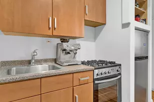 26 Bedford St, New York City, NY 10014 - Photo 4