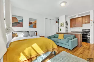 26 Bedford St, New York City, NY 10014 - Photo 1