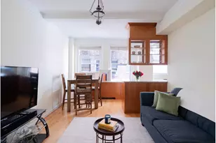 333 E 43rd St, New York City, NY 10017 - Photo 2