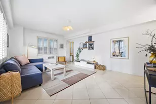 310 E 49th St, New York City, NY 10017 - Photo 6