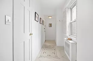 310 E 49th St, New York City, NY 10017 - Photo 8