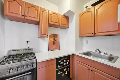 310 E 49th Street #12B, New York City, NY 10017 - Photo 10