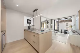 400 W 38th St, New York City, NY 10018 - Photo 2