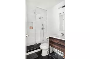 395 Bleecker St, New York City, NY 10014 - Photo 10