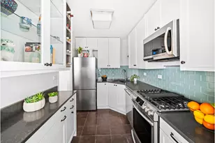 415 Argyle Rd, New York City, NY 11218 - Photo 8