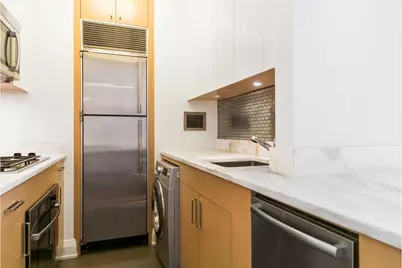 211 E 51st Street #8A, New York, NY 10022 - Photo 2