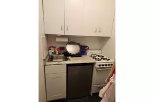 135 E 54th St, New York, NY 10022 - Photo 6