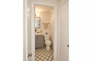 135 E 54th St, New York City, NY 10022 - Photo 6