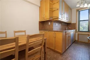 2425 Haring St, New York City, NY 11235 - Photo 4