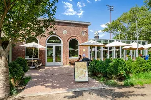 215 N 10th St, New York City, NY 11211 - Photo 10