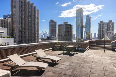 240 E 35th Street #9B, New York City, NY 10016 - Photo 10