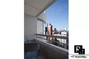 330 E 38th St, New York City, NY 10016 - Photo 4