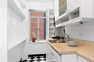 20 E 35th St, New York City, NY 10016 - Photo 6