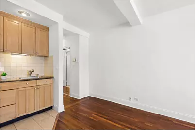 320 E 42nd Street #2505, New York City, NY 10017 - Photo 6