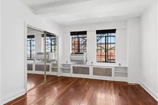 320 E 42nd St, New York City, NY 10017 - Photo 2