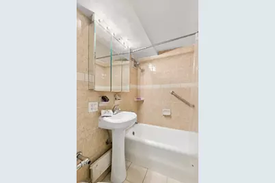 320 E 42nd Street #2505, New York City, NY 10017 - Photo 10