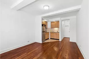 320 E 42nd St, New York City, NY 10017 - Photo 4