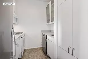 301 W 57th St, New York City, NY 10019 - Photo 4