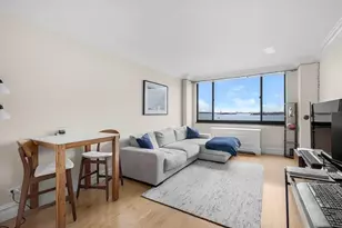 204 Rector Pl, New York, NY 10280 - Photo 1