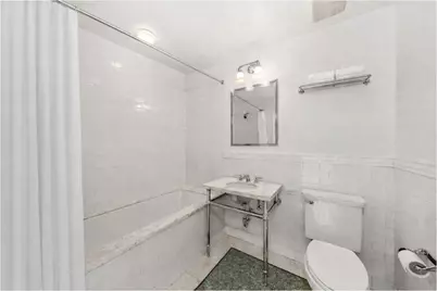 18 W 74th Street #1, New York City, NY 10023 - Photo 12