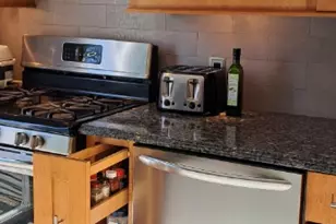 247-18 89th Ave, New York City, NY 11426 - Photo 10