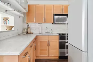 332 W 101st St, New York City, NY 10025 - Photo 4