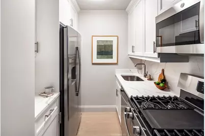 155 W 68th Street #2107, New York City, NY 10023 - Photo 4