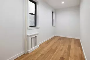 218 E 82nd St, New York City, NY 10028 - Photo 4