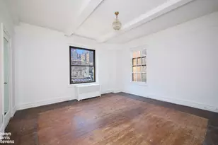 135 E 74th St, New York, NY 10021 - Photo 4