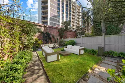 12 Monroe Place, New York City, NY 11201 - Photo 14