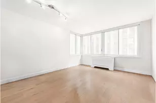 235 E 40th St, New York, NY 10016 - Photo 2