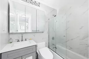 235 E 40th St, New York, NY 10016 - Photo 8