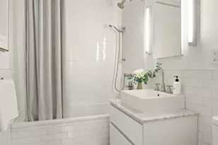 286 Spring St, New York City, NY 10013 - Photo 20