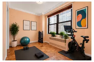 305 E 40th St, New York City, NY 10017 - Photo 10
