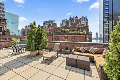 305 E 40th Street #17JK, New York City, NY 10017 - Photo 16