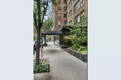 305 E 40th Street #17JK, New York City, NY 10017 - Photo 24