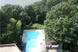 2575 Palisade Ave, New York City, NY 10463 - Photo 16