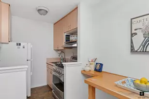 302 E 88th St, New York City, NY 10128 - Photo 4