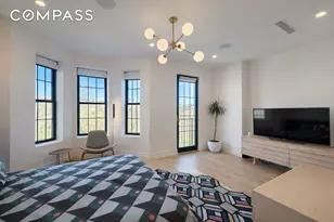 319 Hawthorne St, New York City, NY 11225 - Photo 12