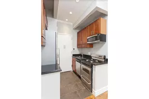 459 W 50th St, New York, NY 10019 - Photo 2