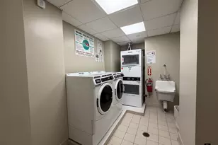 250 E 30th St, New York City, NY 10016 - Photo 12