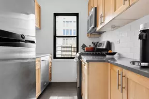 301 E 62nd St, New York, NY 10065 - Photo 6